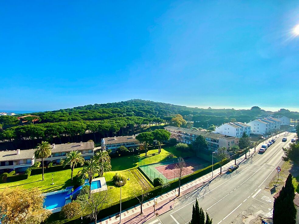 SPECTACULAR APARTMENT FOR SALE IN PLATJA D'ARO