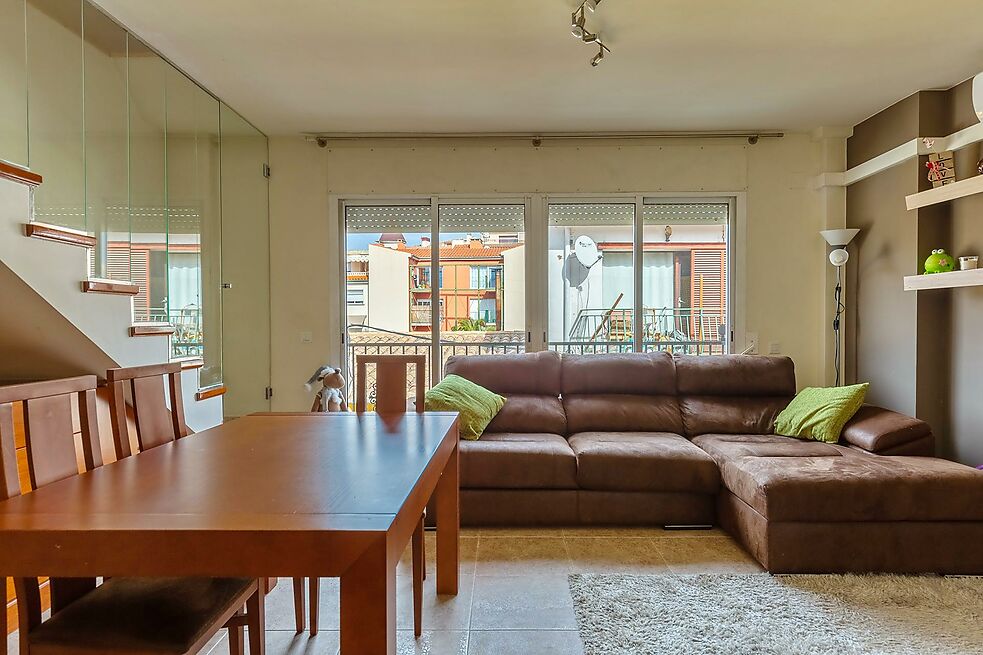 Duplex penthouse situated in the center of Calonge