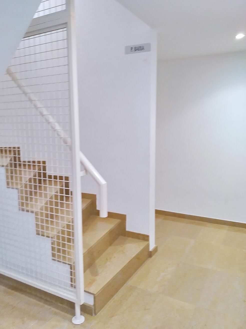 Bonito apartamento situado a 100m. de la playa.