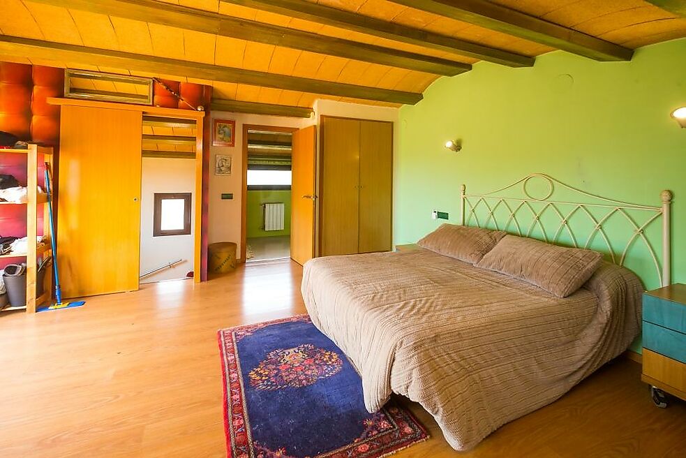 Beautiful house with sea and mountain views in Vall LLobrega