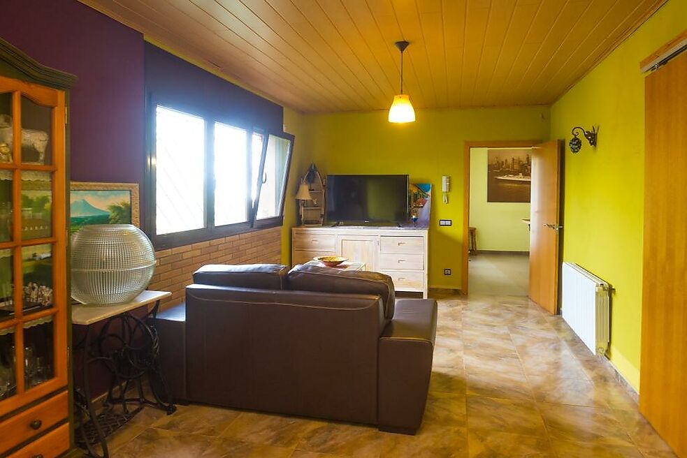 Beautiful house with sea and mountain views in Vall LLobrega