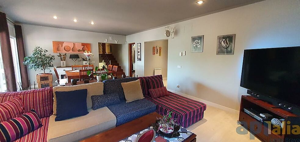 CASA  A CALONGE URB. MAS PERE