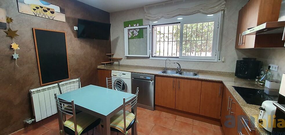 CASA  A CALONGE URB. MAS PERE