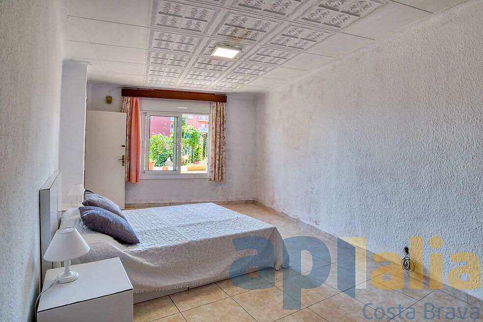 Large house with wide spaces for reform