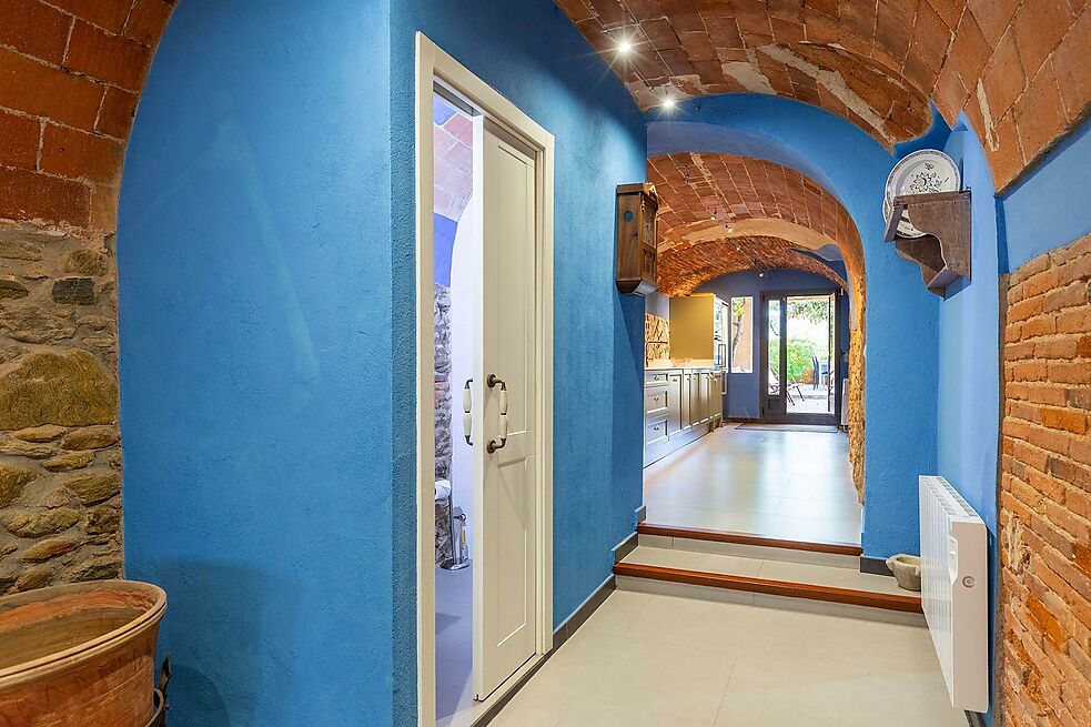 Exclusive maison rustique entièrement rénovée située à Mas Barceló, Calonge
