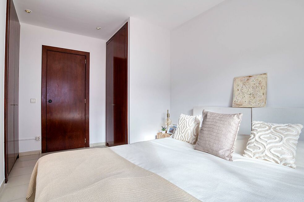 DUPLEX WITH TERRACE IN THE CENTER OF SANT FELIU DE GUÍXOLS