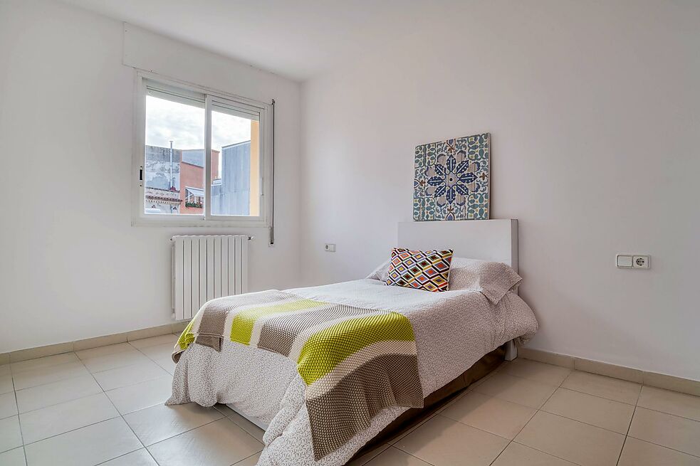 DUPLEX WITH TERRACE IN THE CENTER OF SANT FELIU DE GUÍXOLS