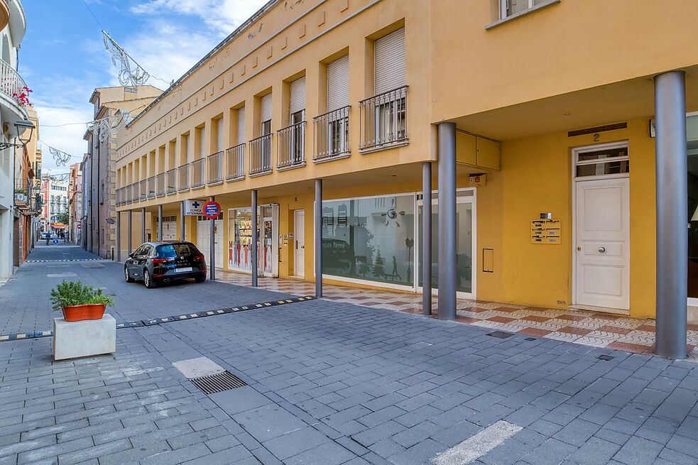 DUPLEX WITH TERRACE IN THE CENTER OF SANT FELIU DE GUÍXOLS