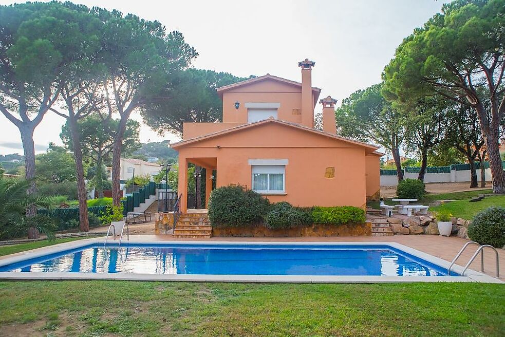 Maison indépendante impeccable, avec piscine, à 5 min de Platja d'Aro