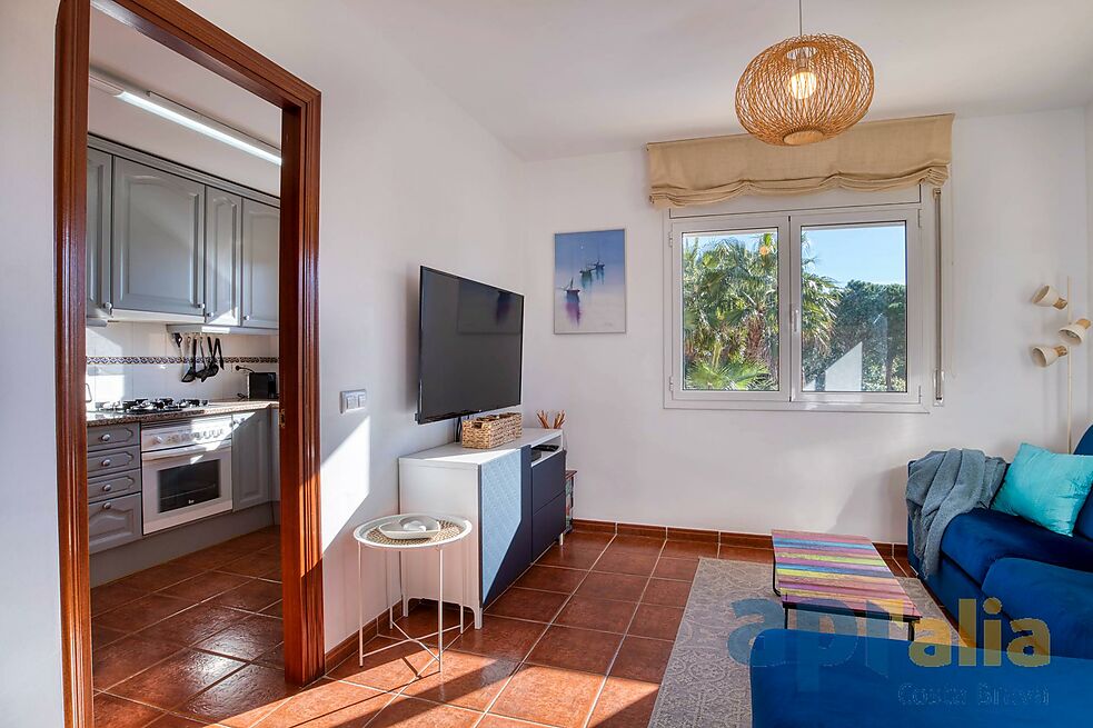 Villa en excellent état pour un style de vie tranquille à la fois proche de tous les services