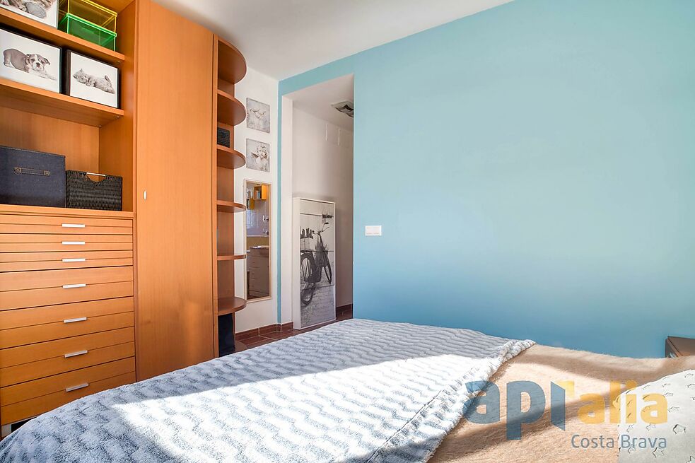 Villa en excellent état pour un style de vie tranquille à la fois proche de tous les services