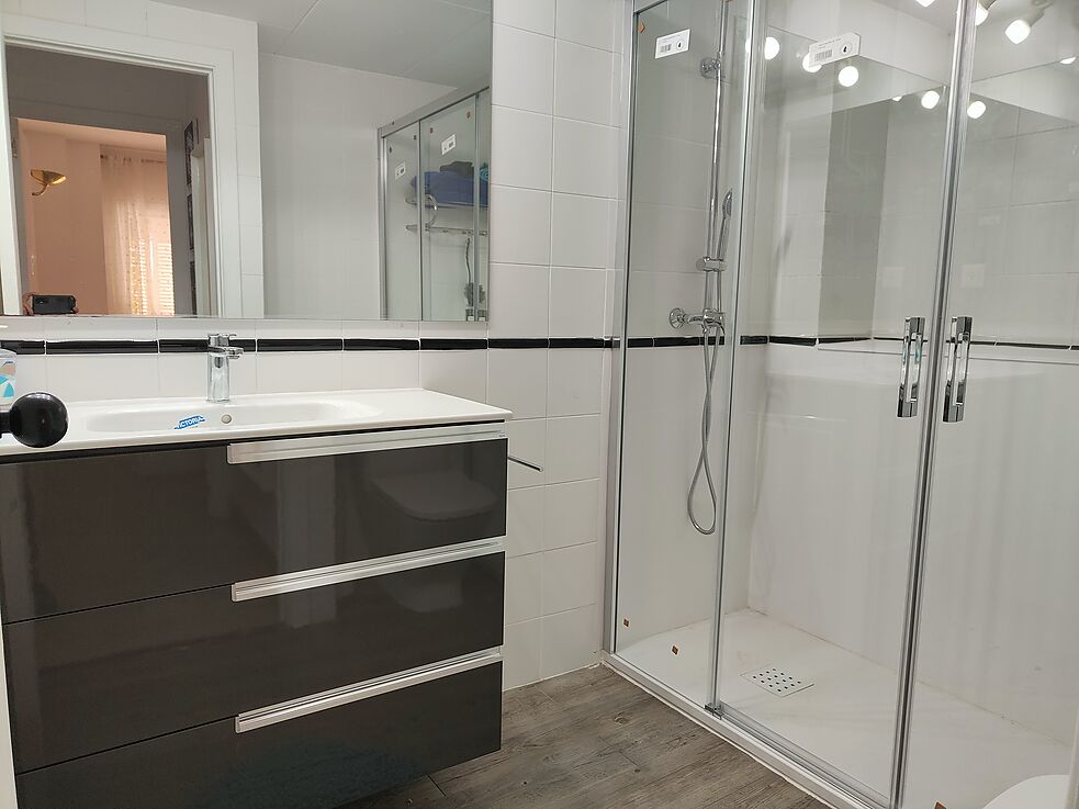 Apartament molt cèntric i a només 100 m de la platja!