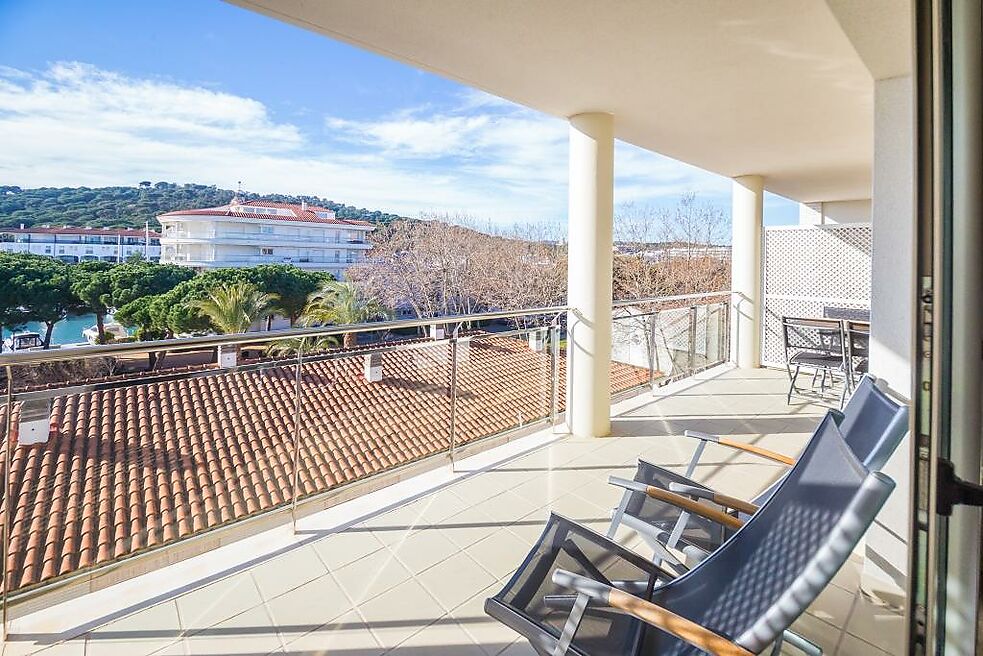 Appartement avec belle vue dans le port