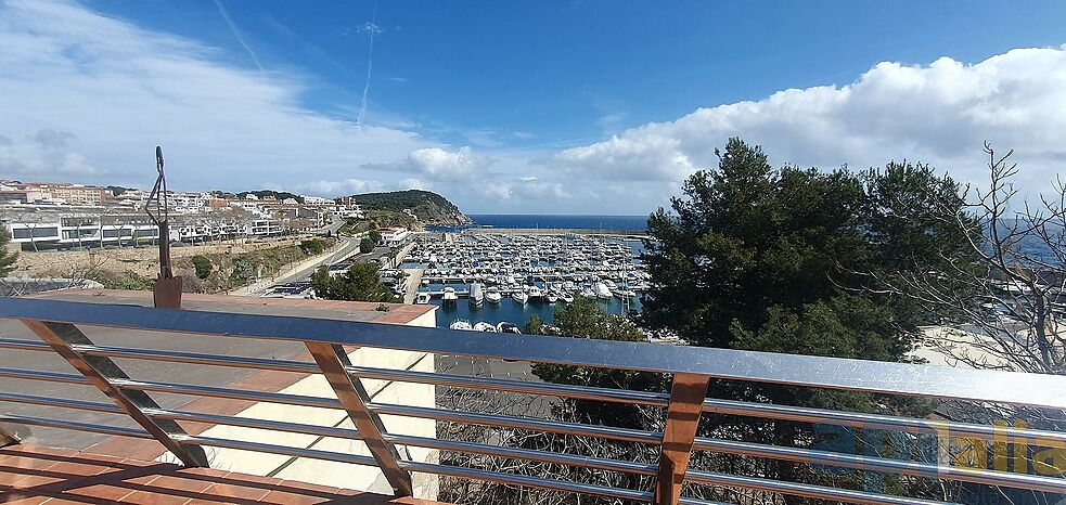APARTMENT IN EL PEDRÓ WITH BEAUTIFUL SEA VIEWS