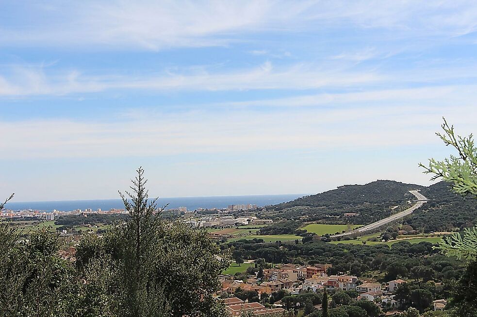 Terrain de 803m2 avec vues paronamiques sur mer à Calonge