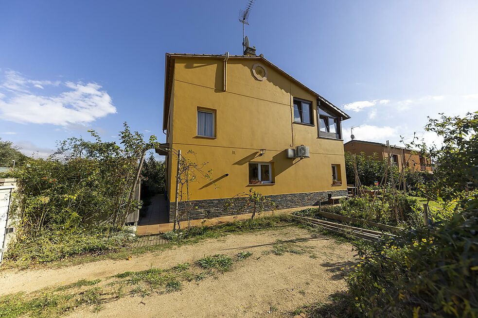 Beautiful detached Villa for sale in Vall-llobrega