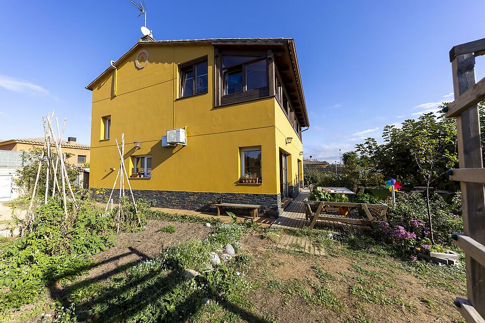 Beautiful detached Villa for sale in Vall-llobrega