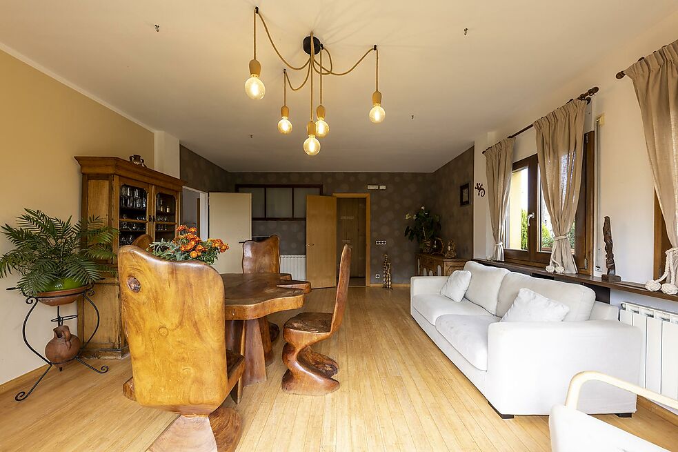 Beautiful detached Villa for sale in Vall-llobrega