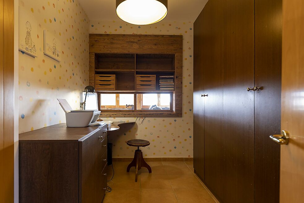 Beautiful detached Villa for sale in Vall-llobrega