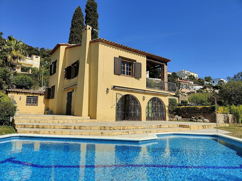 Villa with private pool for sale in Calonge