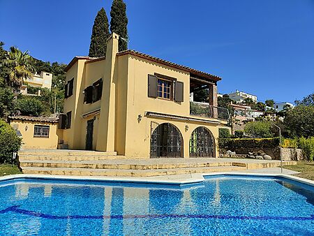 Chalet con piscina privada en venta en Calonge