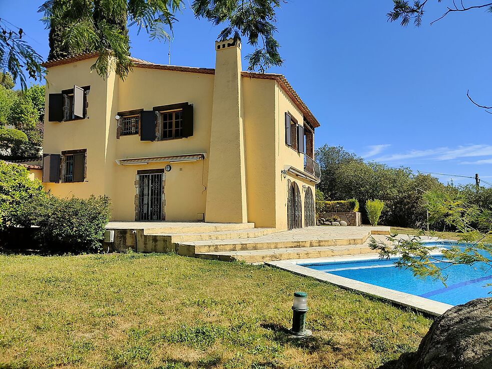 Villa with private pool for sale in Calonge