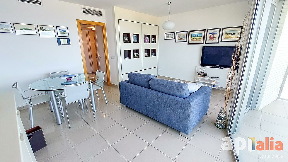 Apartment on sale at the seafront in Palamós
