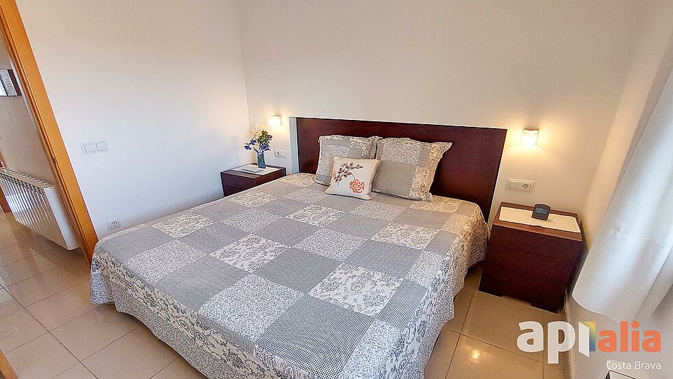 Apartment on sale at the seafront in Palamós