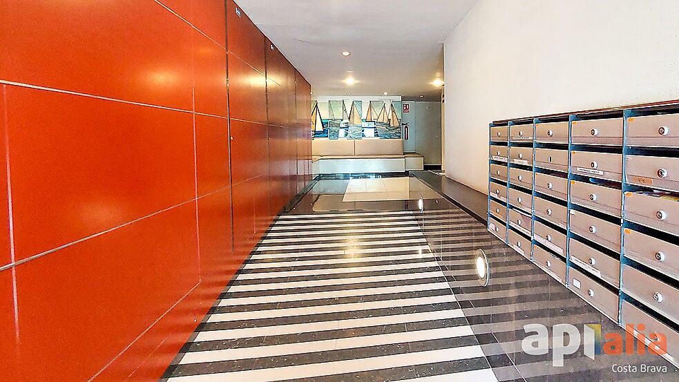 Apartment on sale at the seafront in Palamós