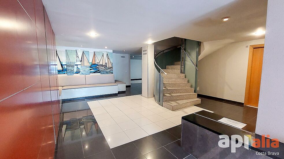 Apartment on sale at the seafront in Palamós