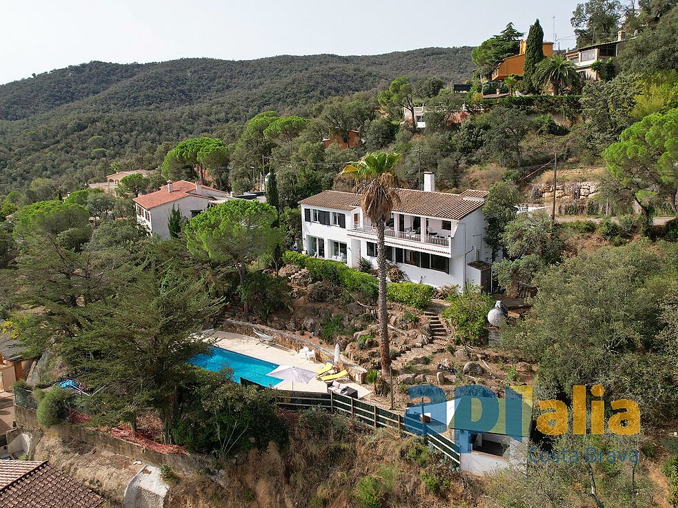 Villa à Calonge 5 chambres avec piscine et appartement indépendant