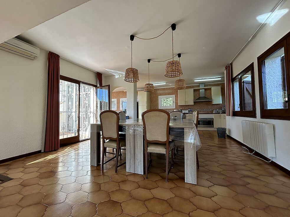 BONNE OPPORTUNITÉ!!! TOUR À VENDRE À MAS TOI, CALONGE, COSTA BRAVA