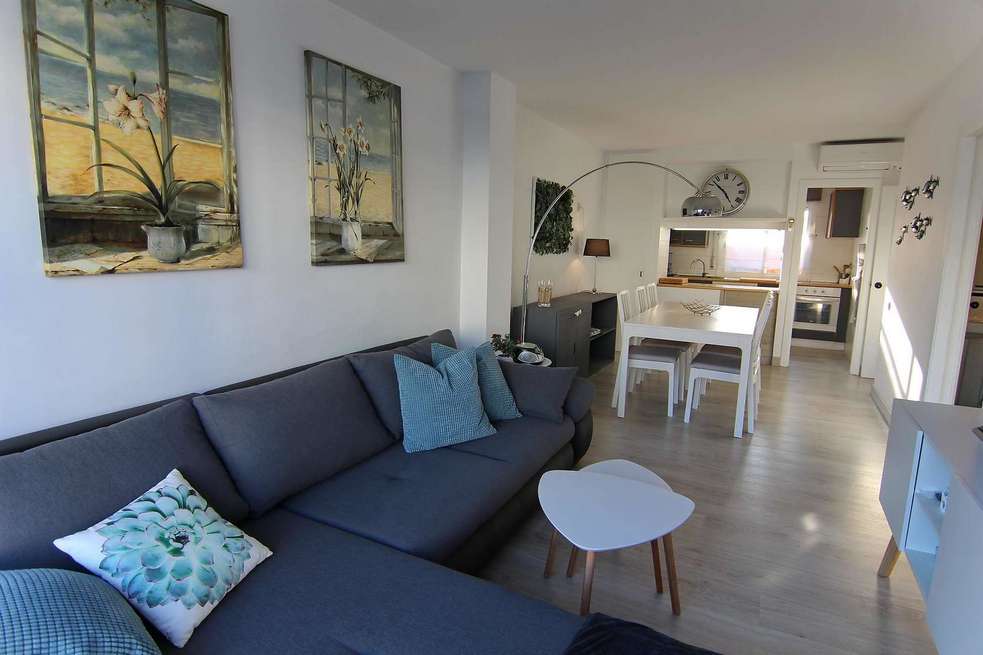 Apartament molt cèntric i a només 100 m de la platja!