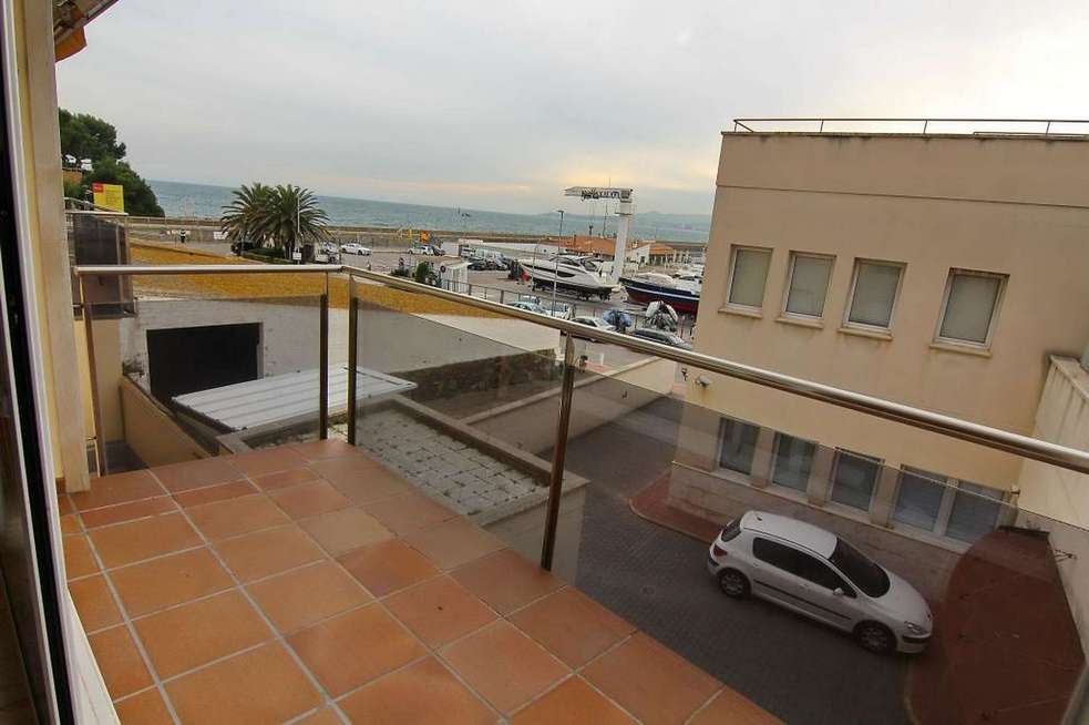 3 Bedroom apartment parking place views  to Palamós harbor