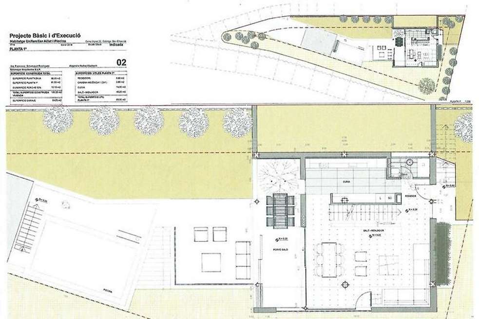 Plot with fantastic sea views + project to build a detached house