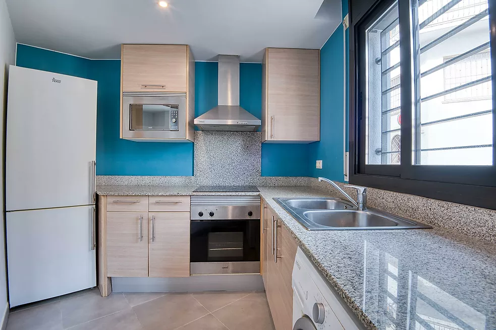 Bright ground floor apartment ready to move in.- Sant Feliu de Guíxols