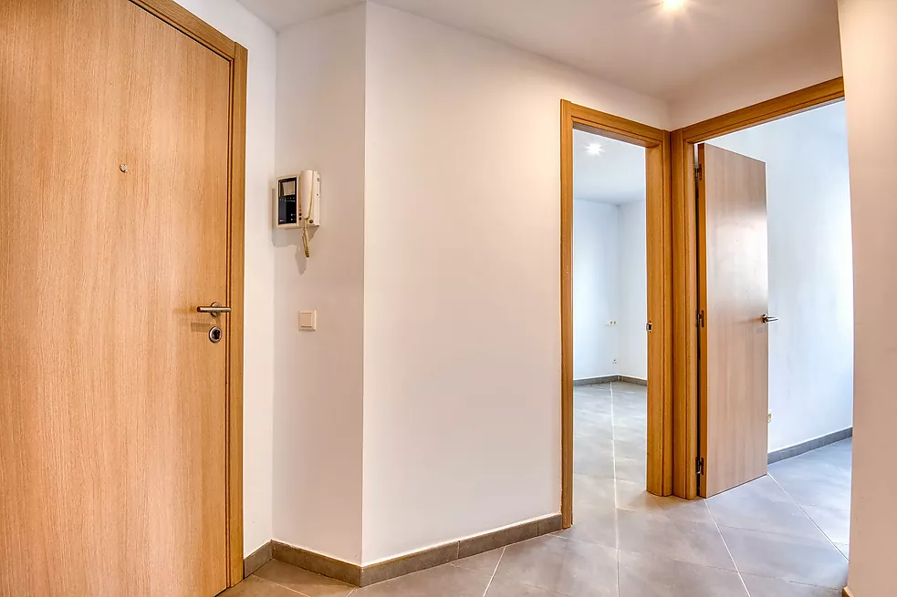 Bright ground floor apartment ready to move in.- Sant Feliu de Guíxols