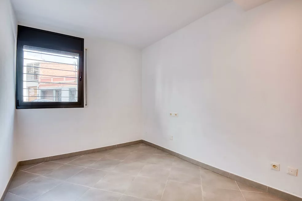 Bright ground floor apartment ready to move in.- Sant Feliu de Guíxols