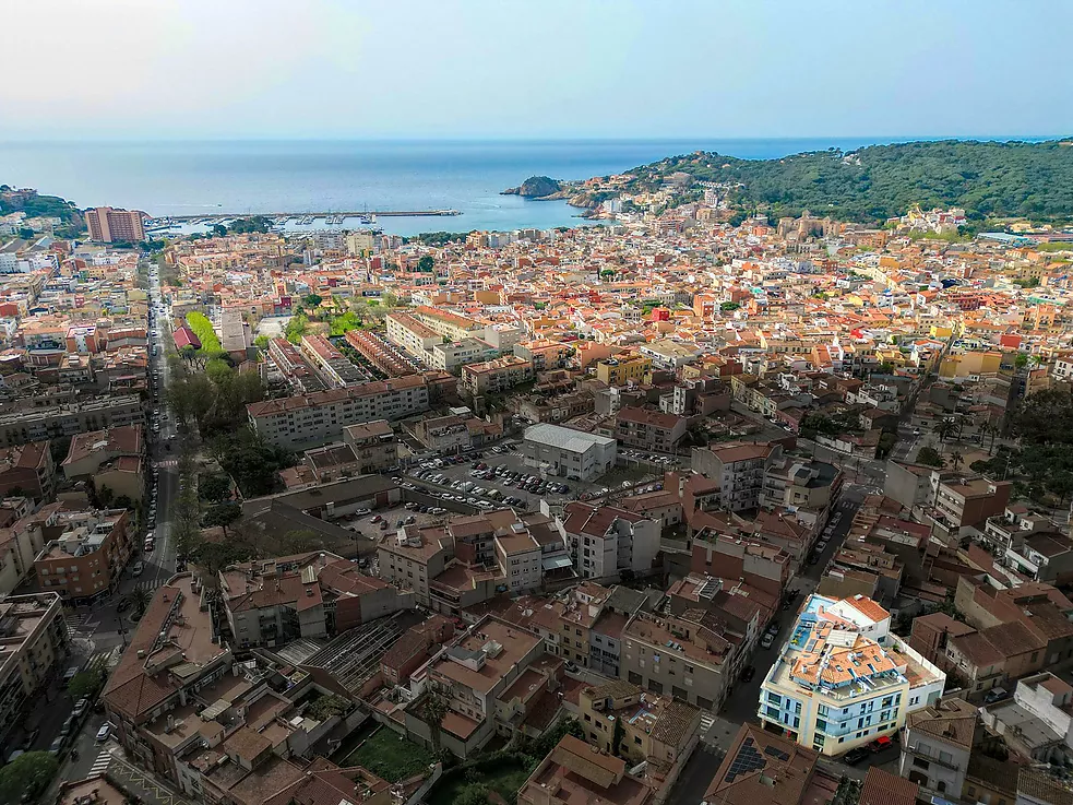 Bright ground floor apartment ready to move in.- Sant Feliu de Guíxols