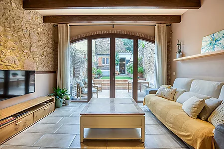 House for sale in St. Feliu de Gu&iacute;xols