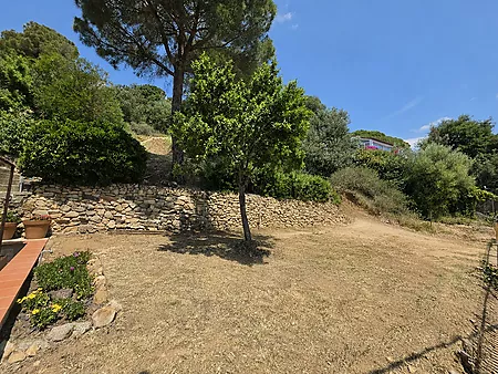 Urban plot of 852 m  in Mas Ambr&oacute;s (Calonge) with panoramic views of the sea.
