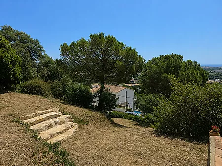 Urban plot of 852 m  in Mas Ambr&oacute;s (Calonge) with panoramic views of the sea.
