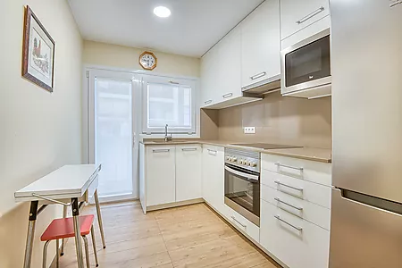 Renovated apartment two minutes from the sea.- Sant Feliu de Gu&iacute;xols