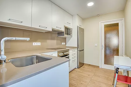 Renovated apartment two minutes from the sea.- Sant Feliu de Gu&iacute;xols