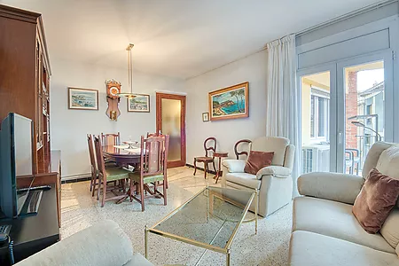 Renovated apartment two minutes from the sea.- Sant Feliu de Gu&iacute;xols