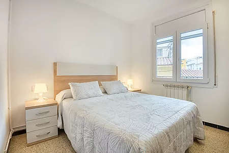 Renovated apartment two minutes from the sea.- Sant Feliu de Gu&iacute;xols