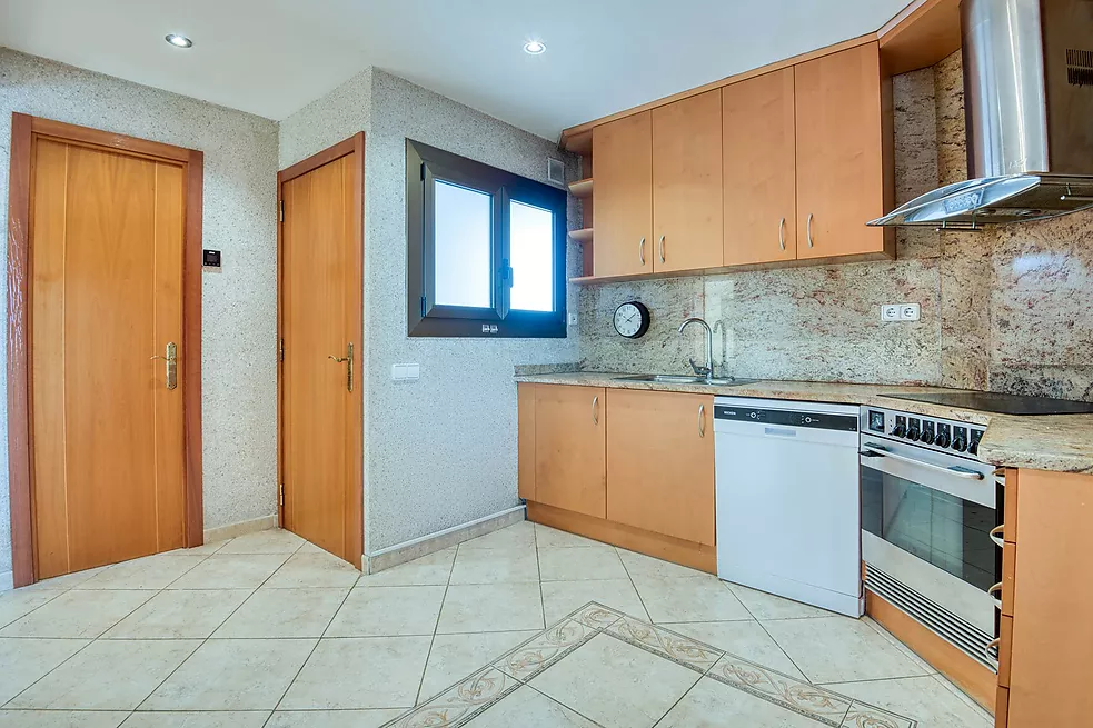 Preciosa vivienda con terraza y vistas .  Platja d Aro