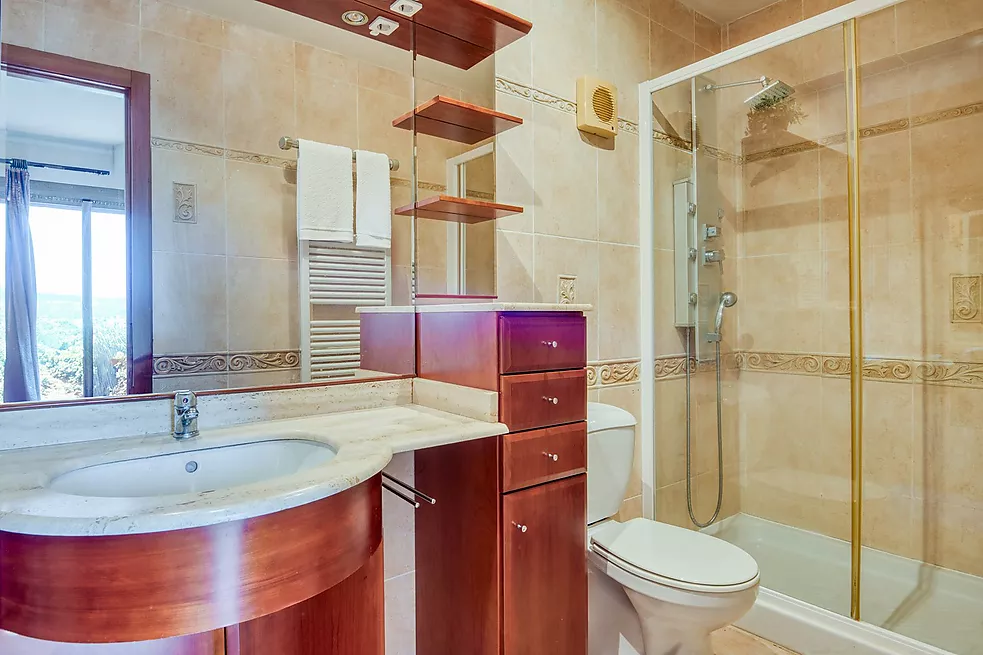 Preciosa vivienda con terraza y vistas .  Platja d Aro