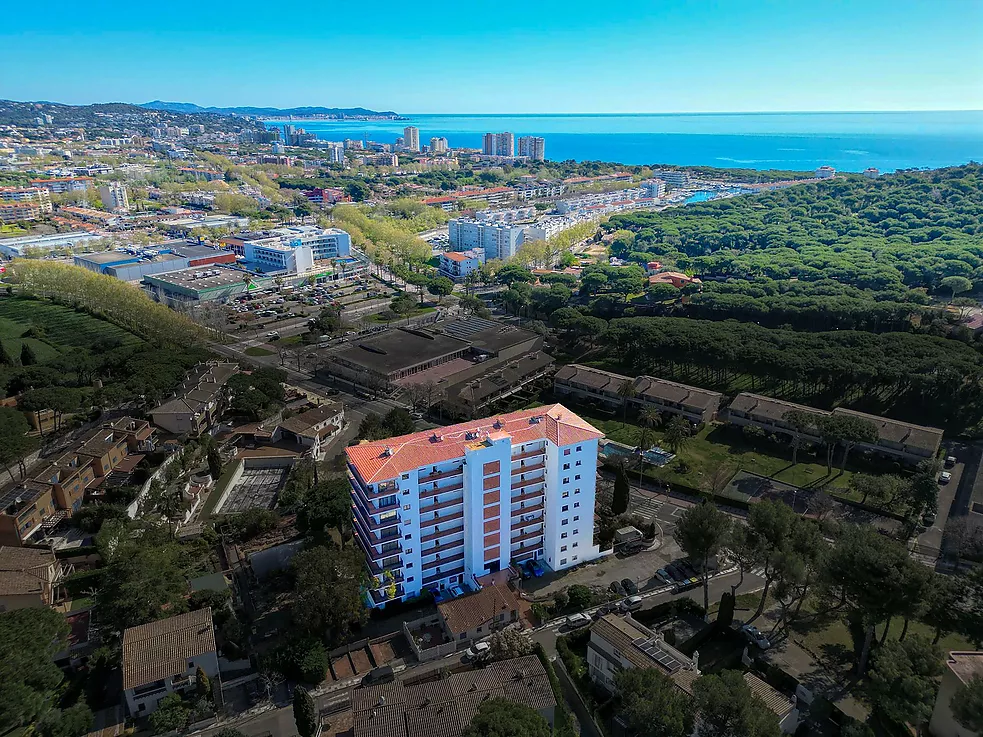 Preciosa vivienda con terraza y vistas .  Platja d Aro