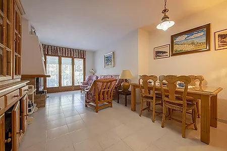 Apartment for sale in Tamariu